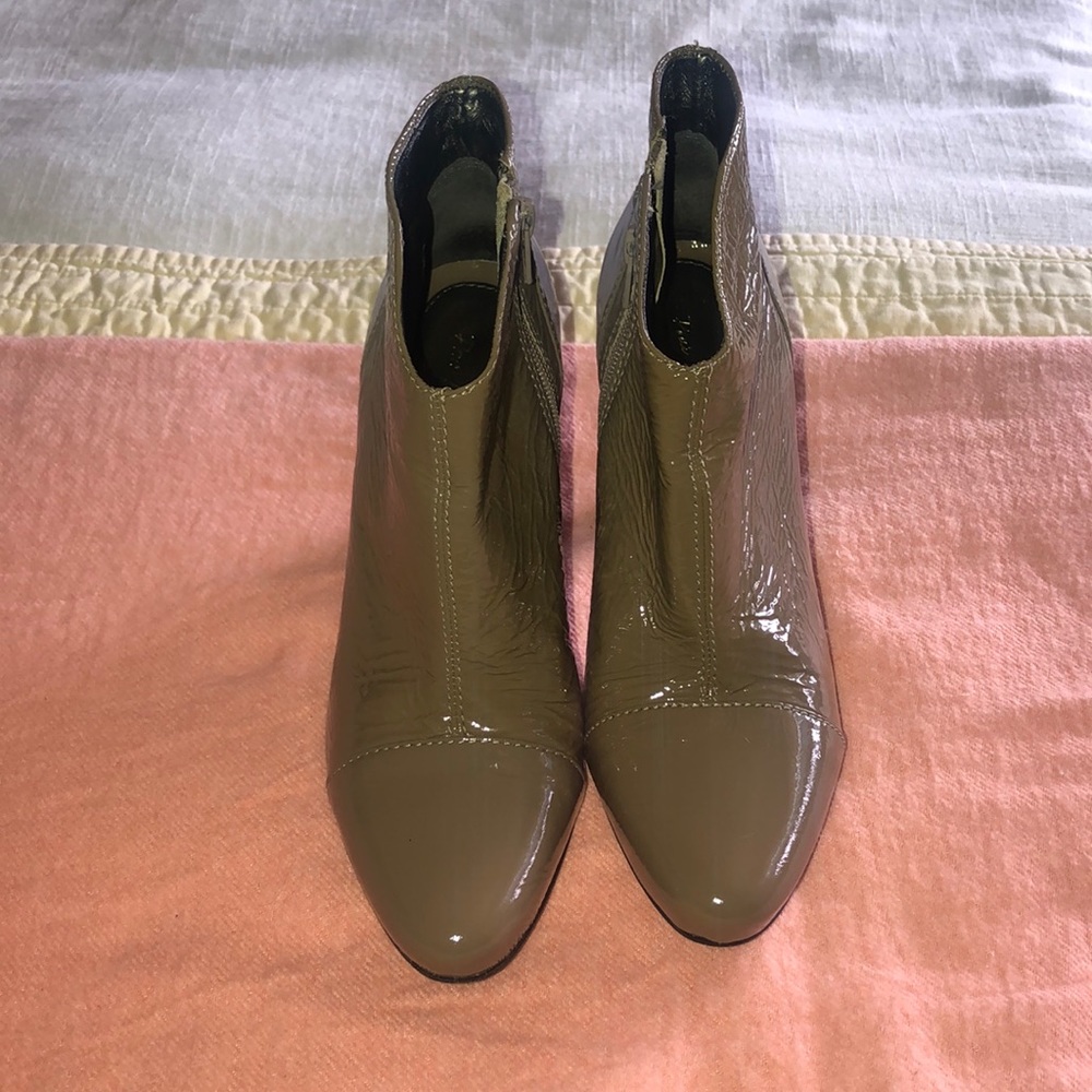 Ankle boots - Picture 2 of 12